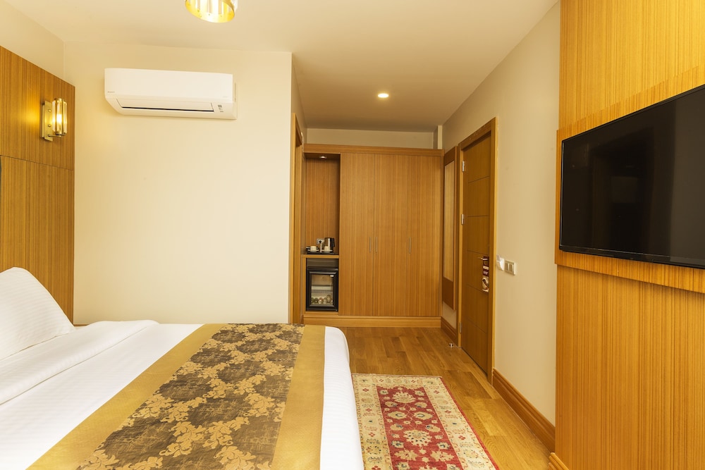 Acra Hotel Rezervasyon