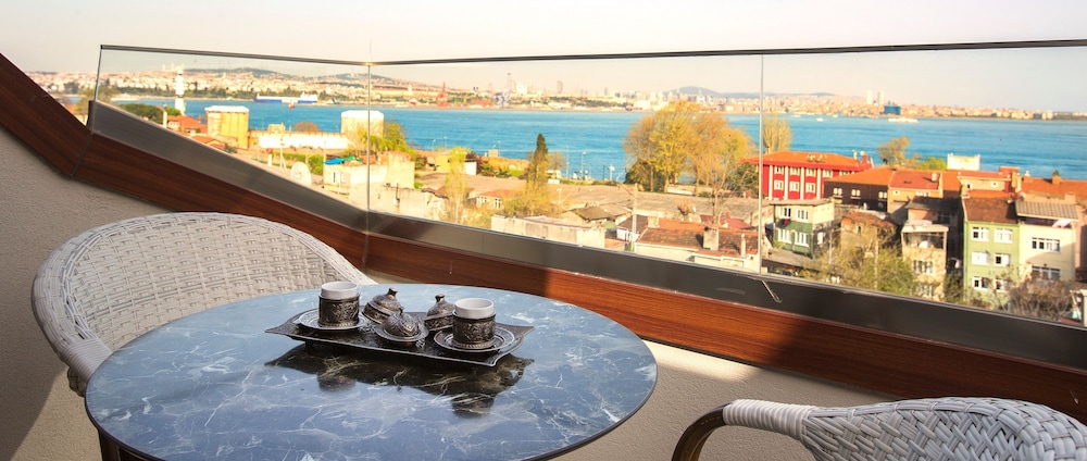 Acra Hotel Rezervasyon