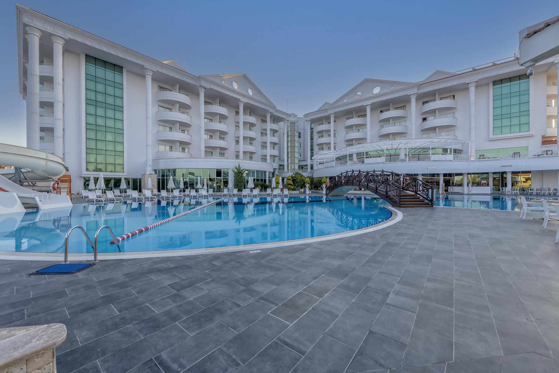 Roma Beach Resort & Spa Rezervasyon