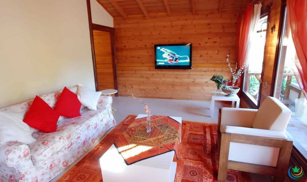 The Bay Beach Club Rezervasyon