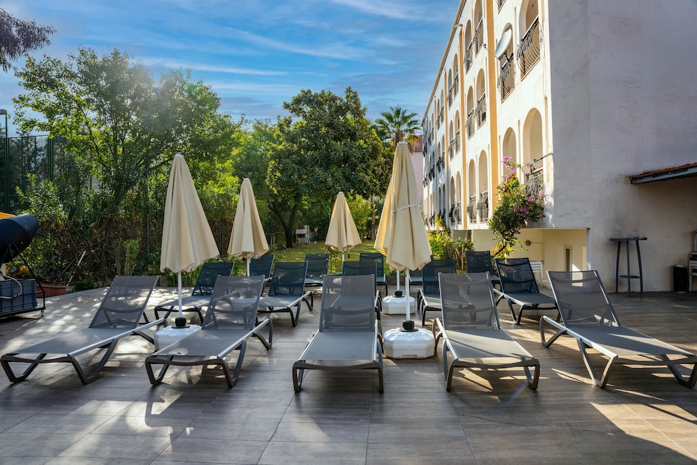 Grand Villa Sol Apartments Rezervasyon