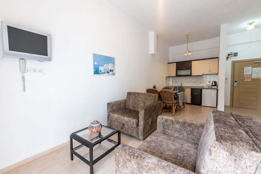 Grand Villa Sol Apartments Rezervasyon