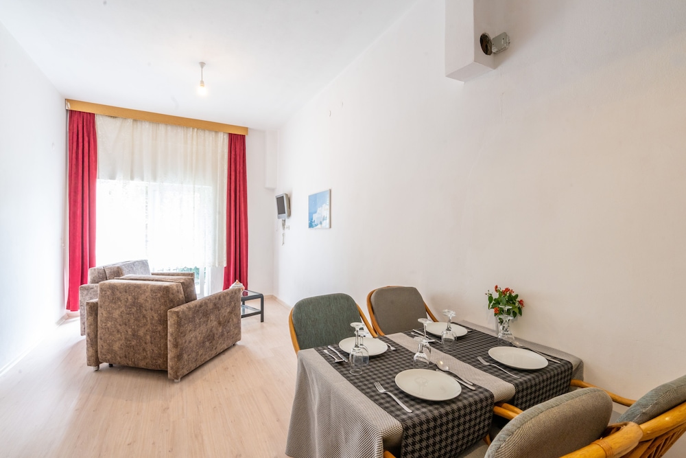 Grand Villa Sol Apartments Rezervasyon