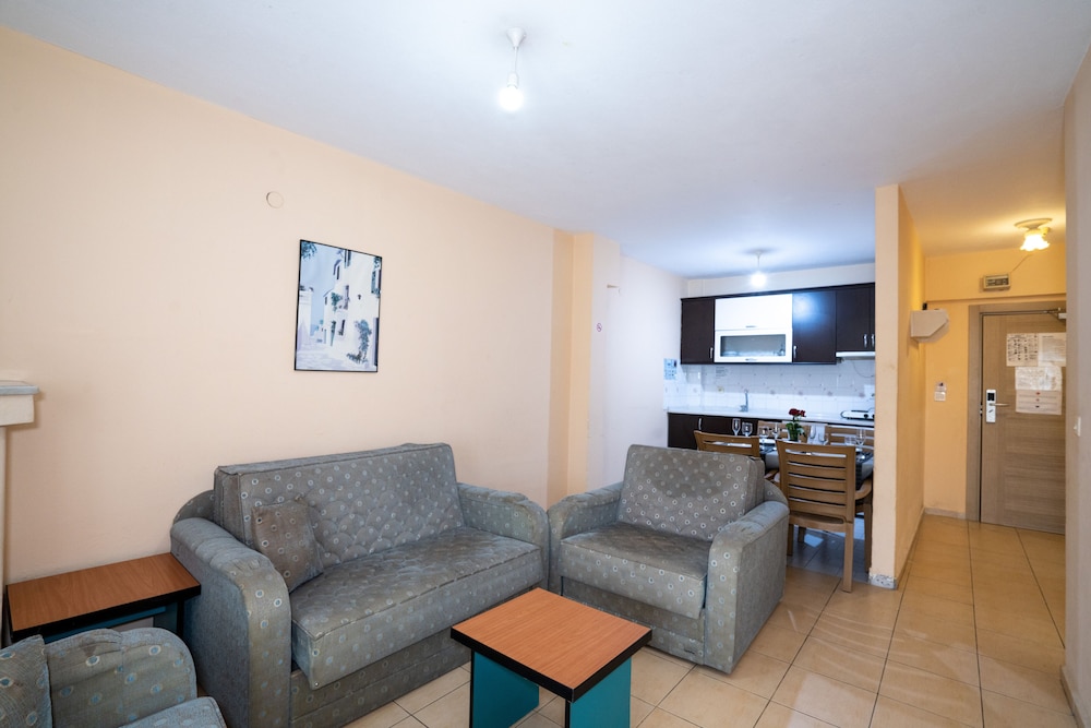 Grand Villa Sol Apartments Rezervasyon