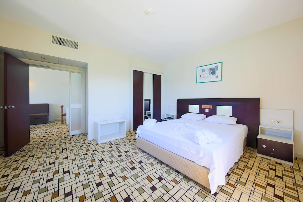 Sibyl Hotel Erythrai by Muup Rezervasyon