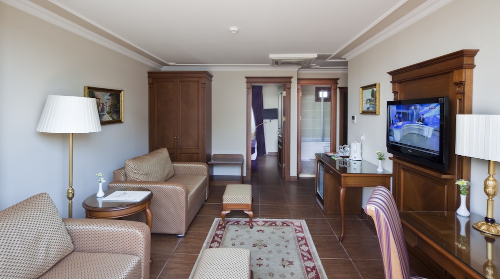GLK PREMIER The Home Suites & Spa Rezervasyon