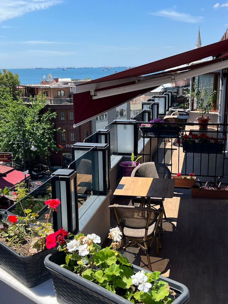 GLK PREMIER The Home Suites & Spa Rezervasyon