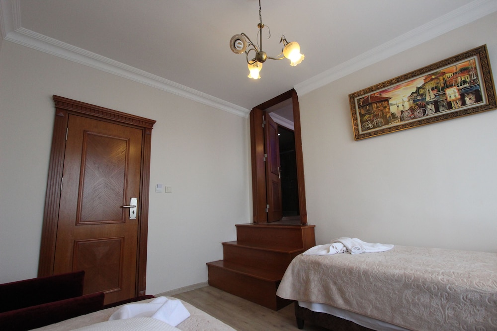 Hotel New House Rezervasyon