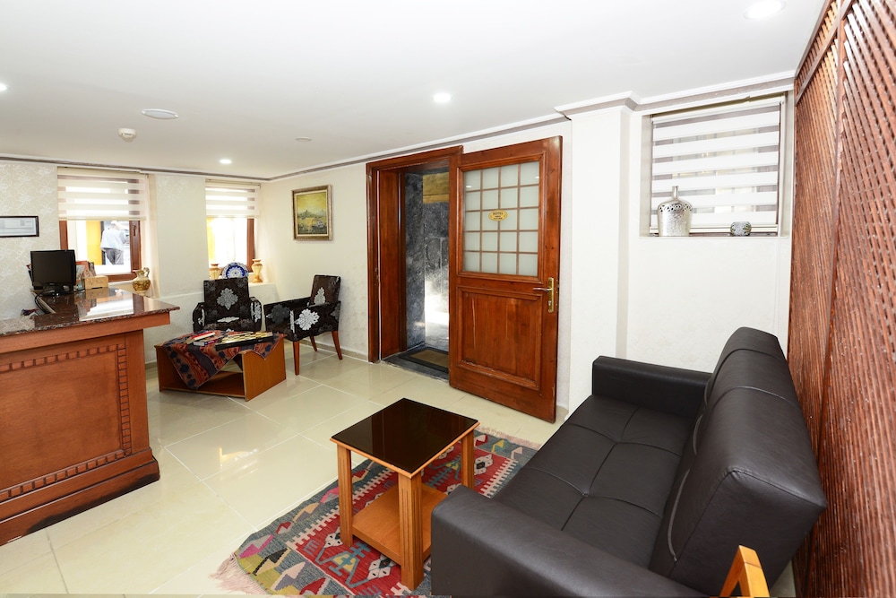 Hotel New House Rezervasyon