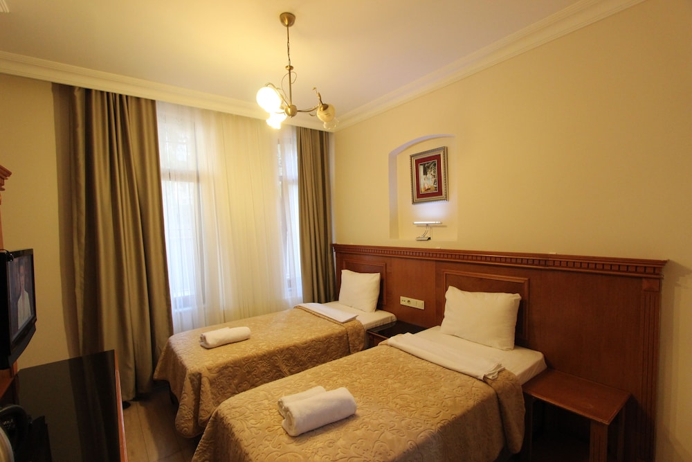 Hotel New House Rezervasyon