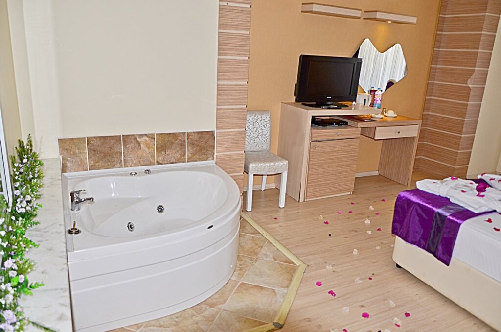 Hotel Caprea Rezervasyon