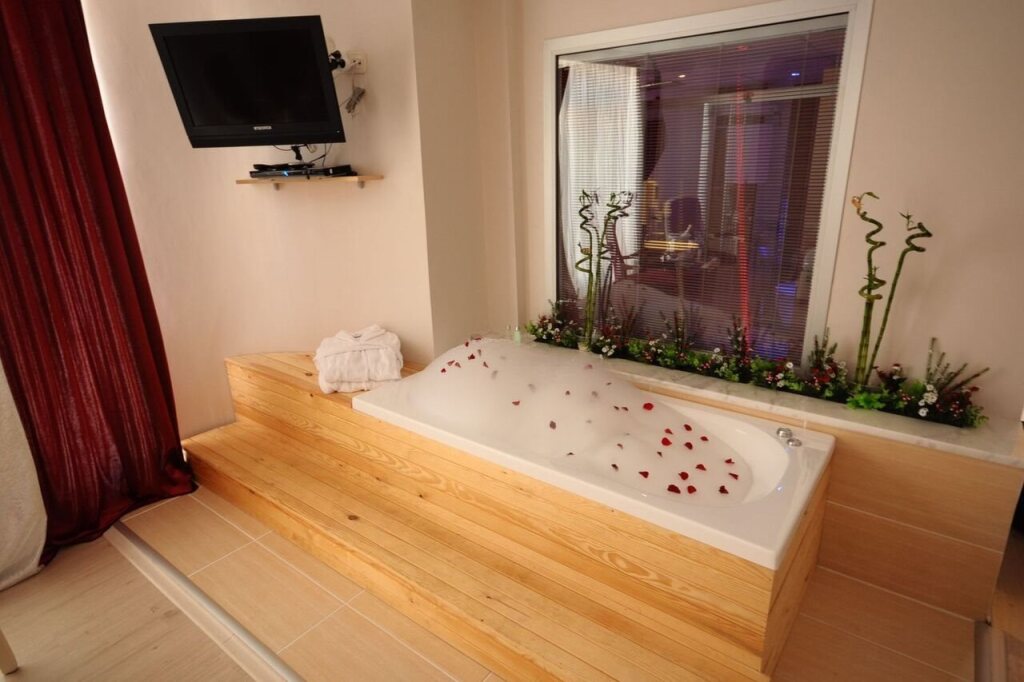 Hotel Caprea Rezervasyon