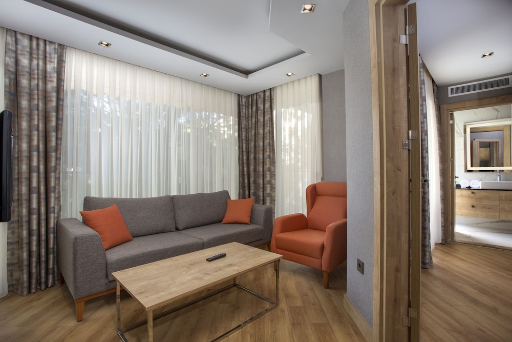 La Boutique Hotel & Suites Rezervasyon