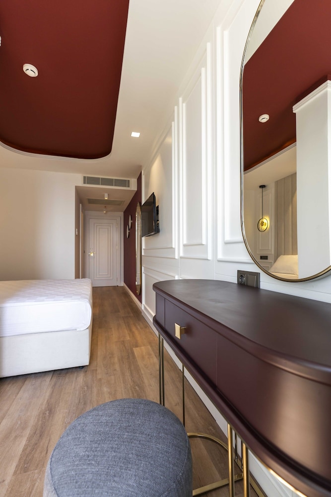 La Boutique Hotel & Suites Rezervasyon