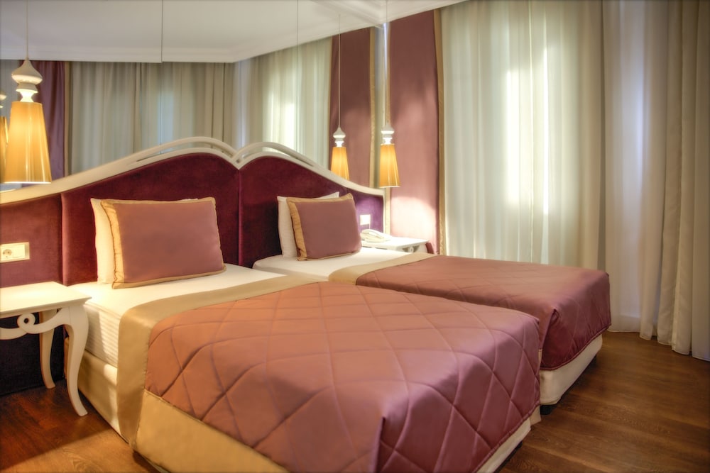 La Boutique Hotel & Suites Rezervasyon