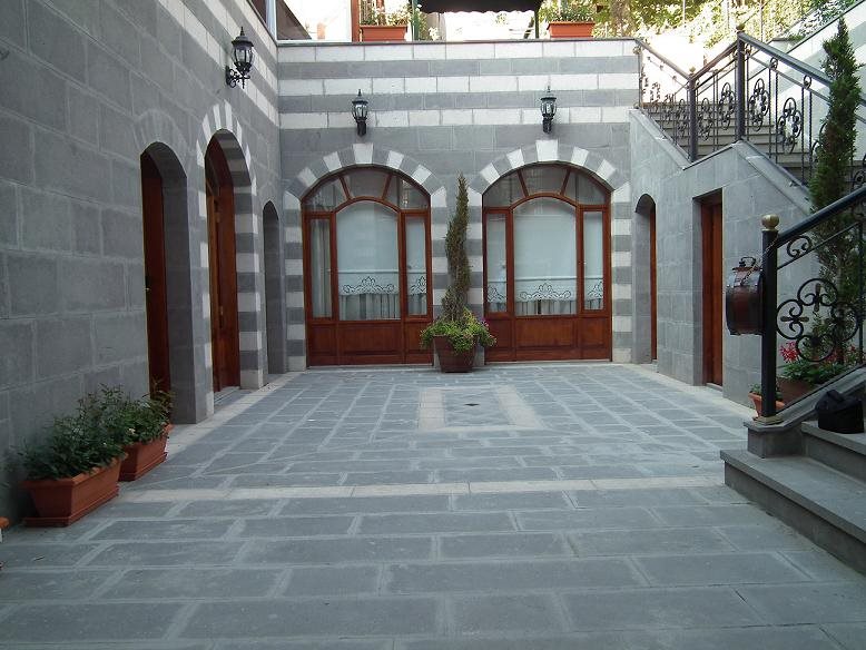 Rose Garden Suites Rezervasyon