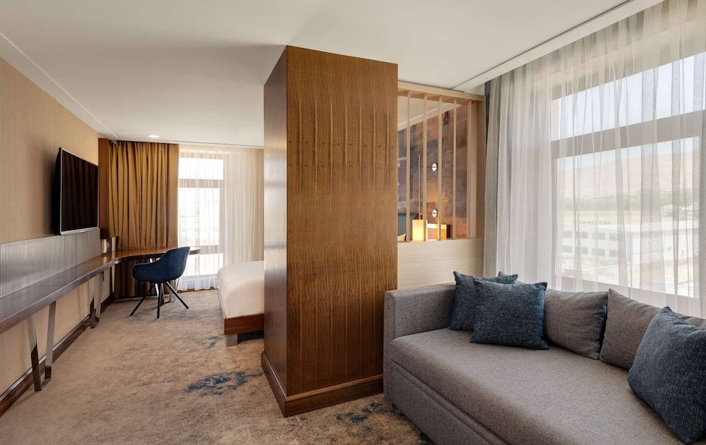 DoubleTree by Hilton Hotel Van Rezervasyon