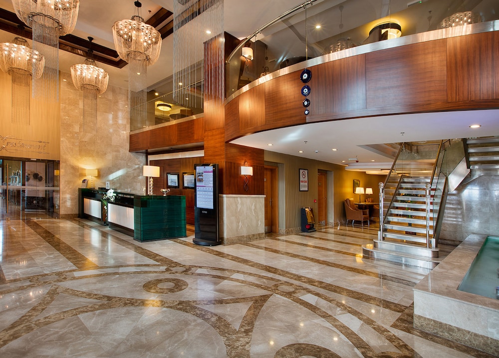 DoubleTree by Hilton Hotel Van Rezervasyon