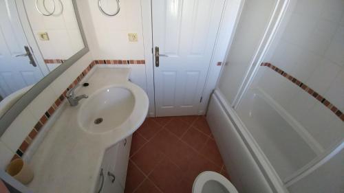 Oasis Holiday Residence & Villas Rezervasyon