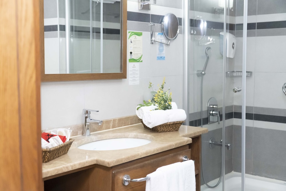 Adalya Ocean Deluxe Rezervasyon