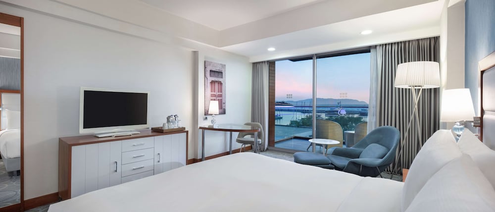 DoubleTree by Hilton Hotel Kusadasi Rezervasyon