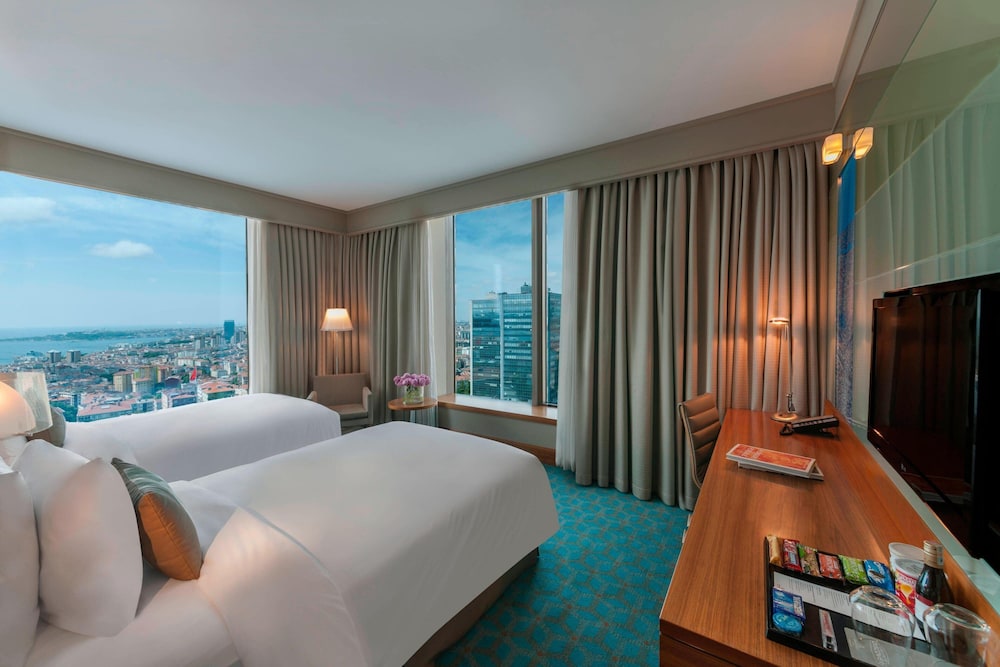 Renaissance Istanbul Polat Bosphorus Hotel Rezervasyon