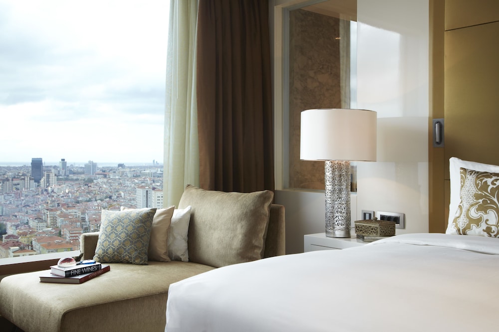 Renaissance Istanbul Polat Bosphorus Hotel Rezervasyon