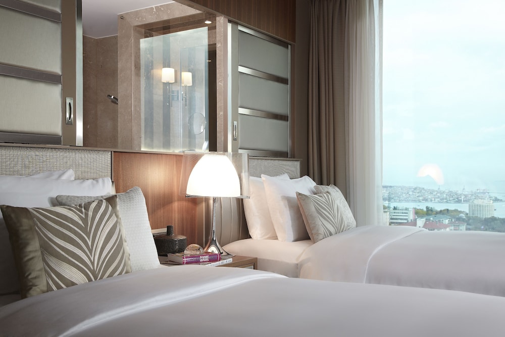 Renaissance Istanbul Polat Bosphorus Hotel Rezervasyon