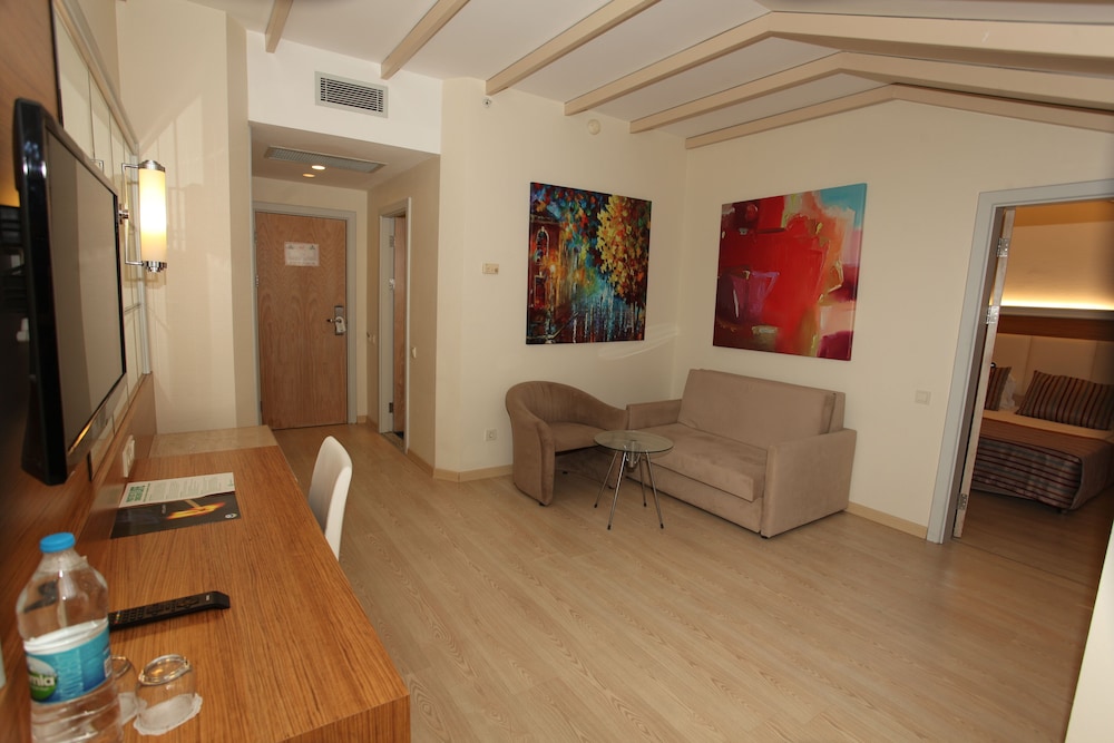 AQI Pegasos Resort Rezervasyon