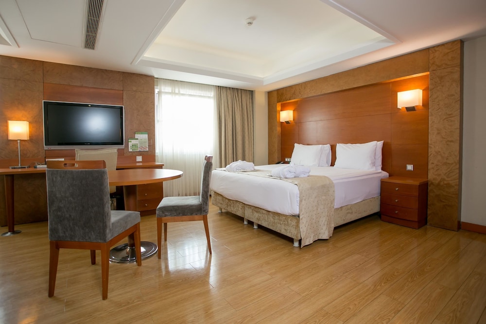 Holiday Inn Istanbul City Rezervasyon