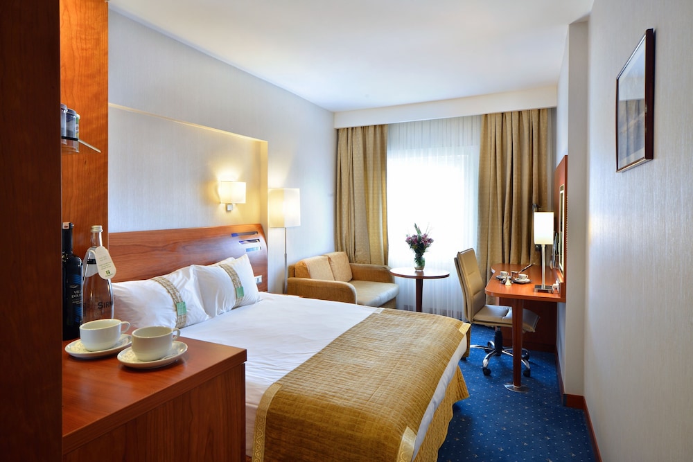 Holiday Inn Istanbul City Rezervasyon