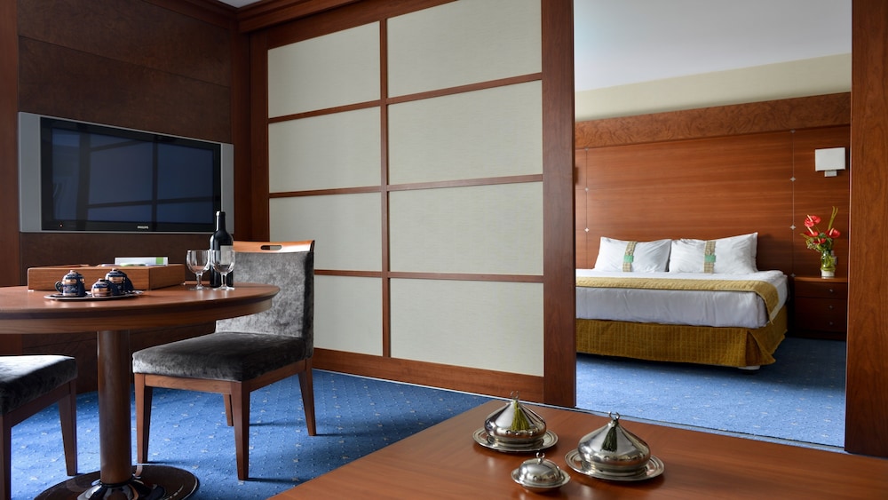 Holiday Inn Istanbul City Rezervasyon