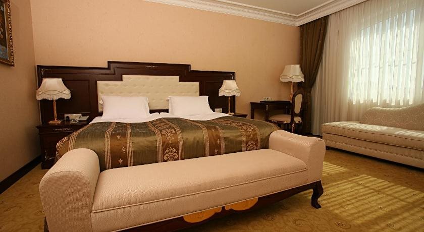 Latanya Palm Hotel Rezervasyon