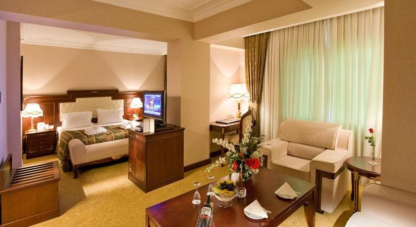 Latanya Palm Hotel Rezervasyon