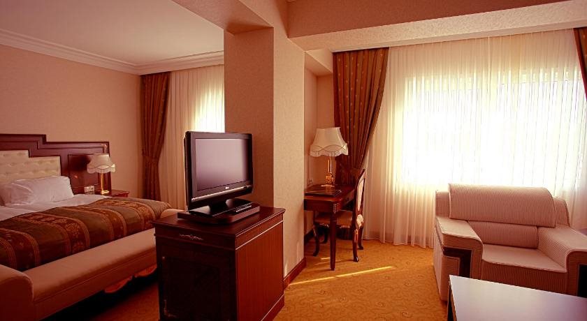 Latanya Palm Hotel Rezervasyon