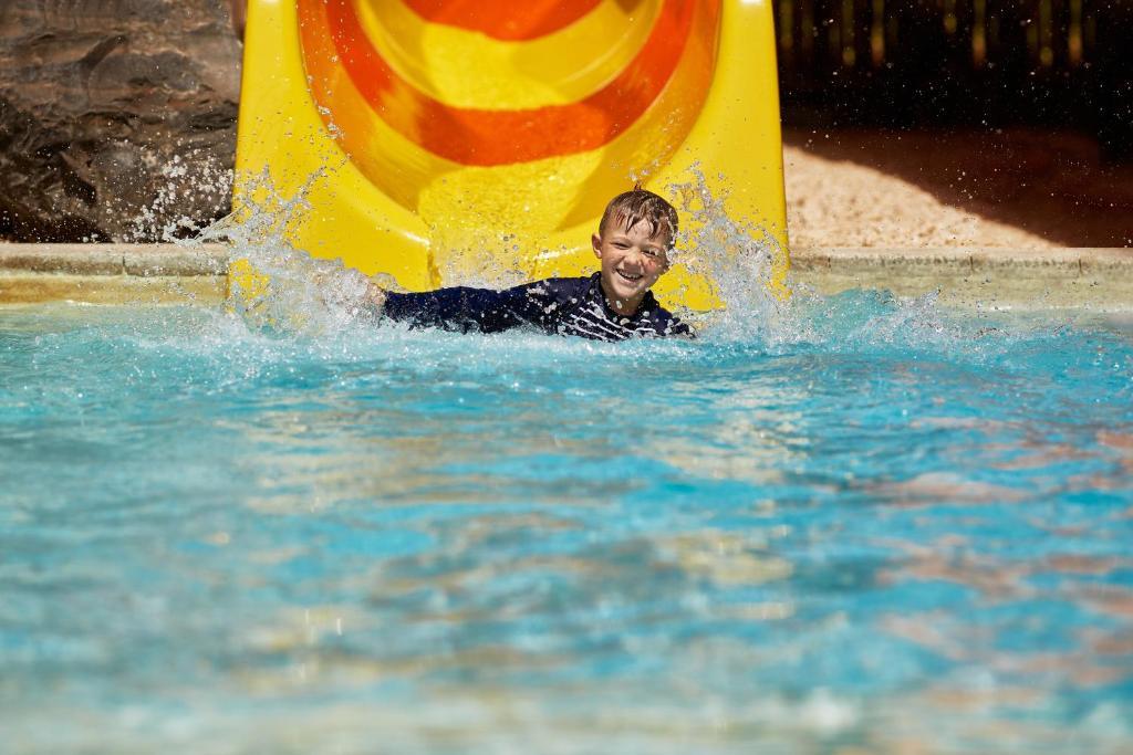 Centara Mirage Beach Resort Dubai Rezervasyon