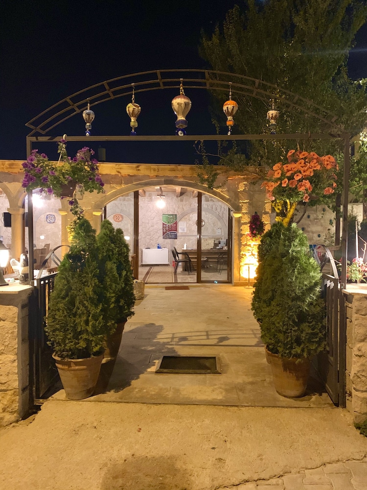 Cappadocia Caves Hotel Rezervasyon