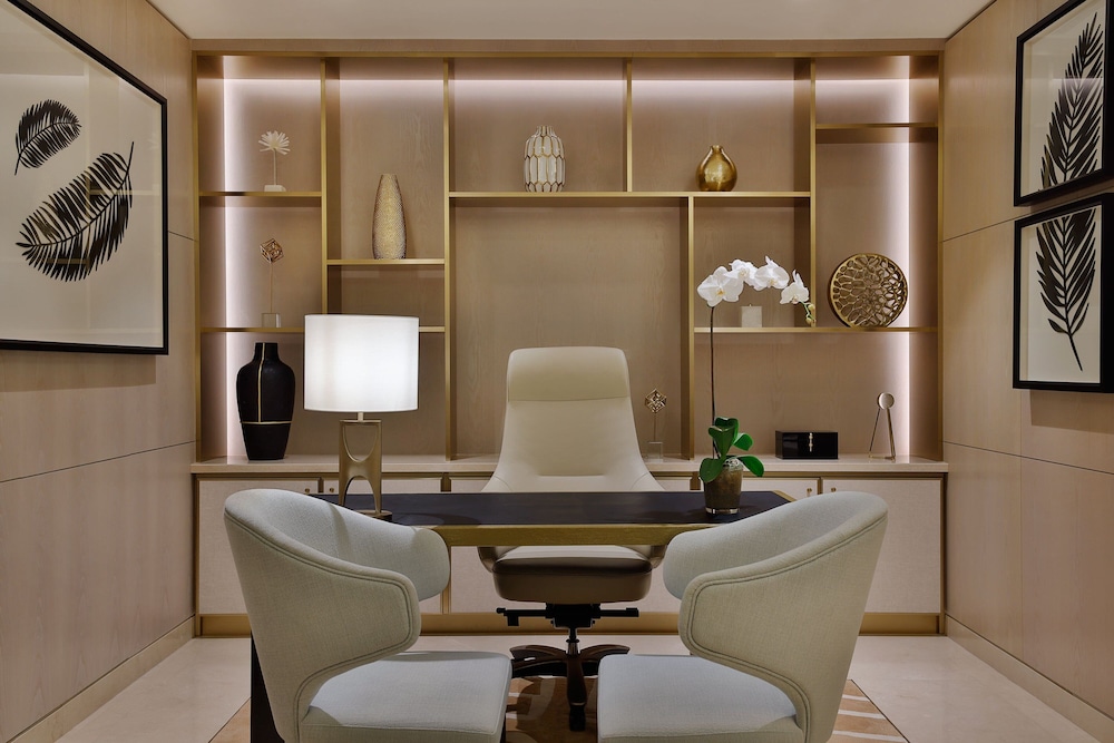 The St. Regis Dubai, The Palm Rezervasyon