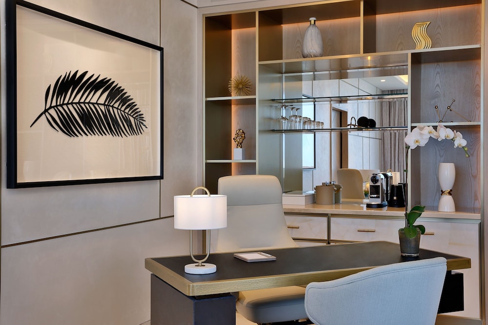 The St. Regis Dubai, The Palm Rezervasyon