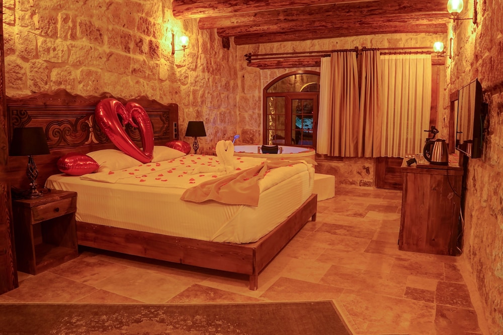 Dionysos Cave Cappadocia Hotel Rezervasyon