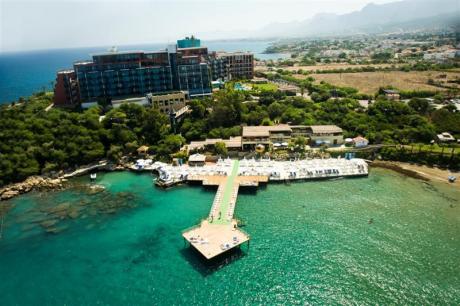 Merit Crystal Cove Hotel Rezervasyon