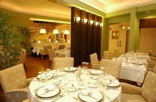 Vuni Palace Hotel & Casino Rezervasyon