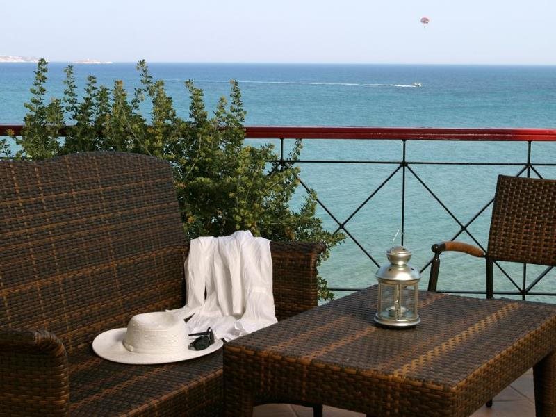 Erytha Beach Resort Rezervasyon