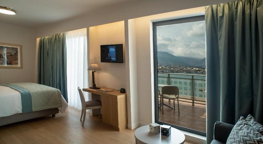 Chios Chandris Rezervasyon