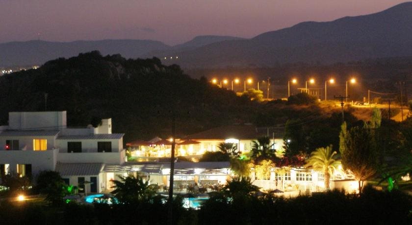 Absolute Kiotari Resort Rezervasyon