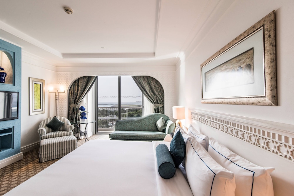 Al Habtoor Grand Resort, Autograph Collection Rezervasyon