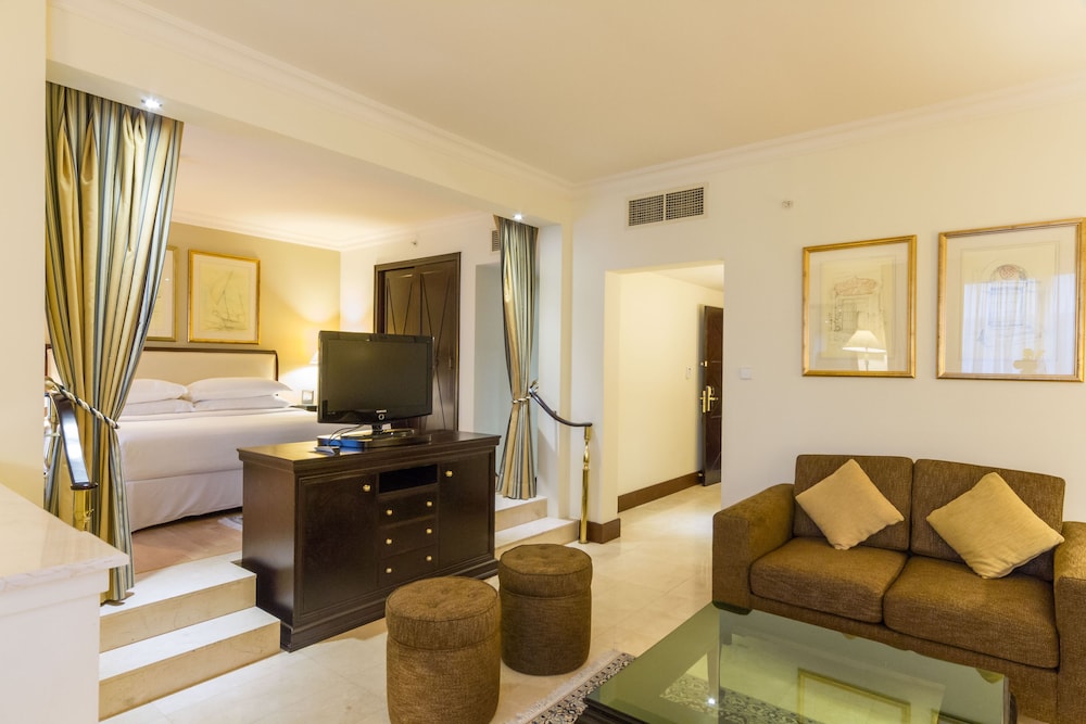 Grand Excelsior Hotel Deira Rezervasyon