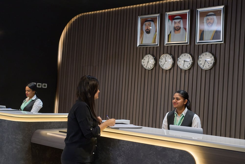 Hotel Holiday International Rezervasyon