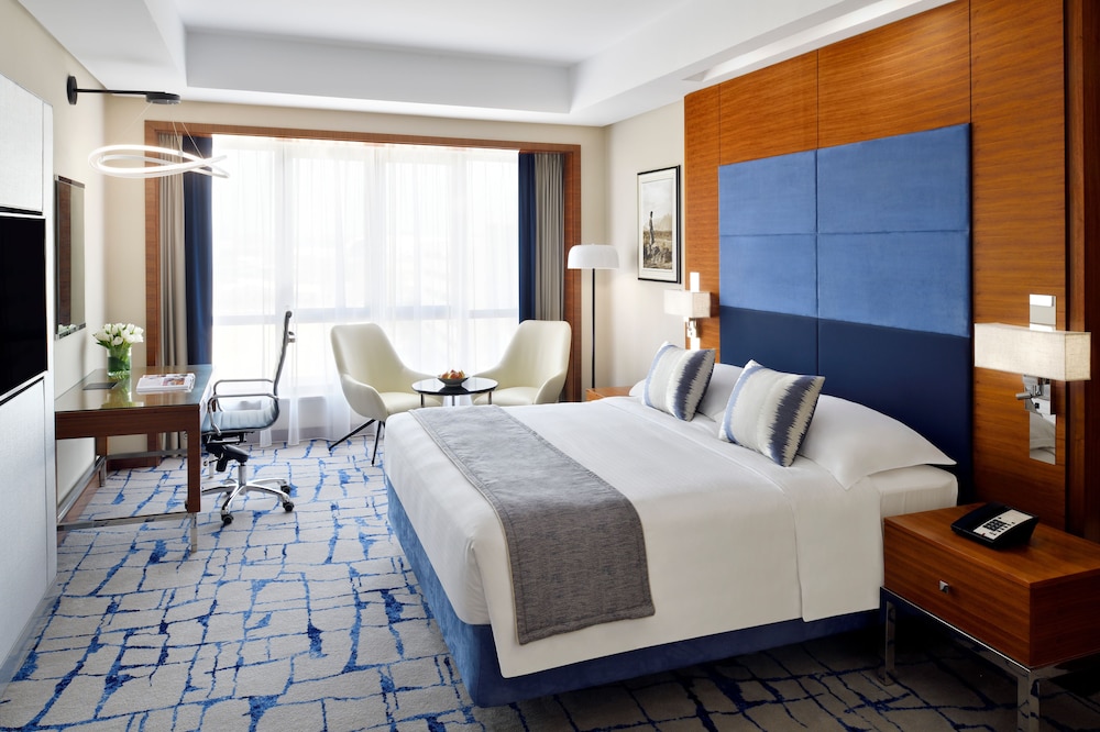 Mövenpick Hotel & Apartments Bur Dubai Rezervasyon