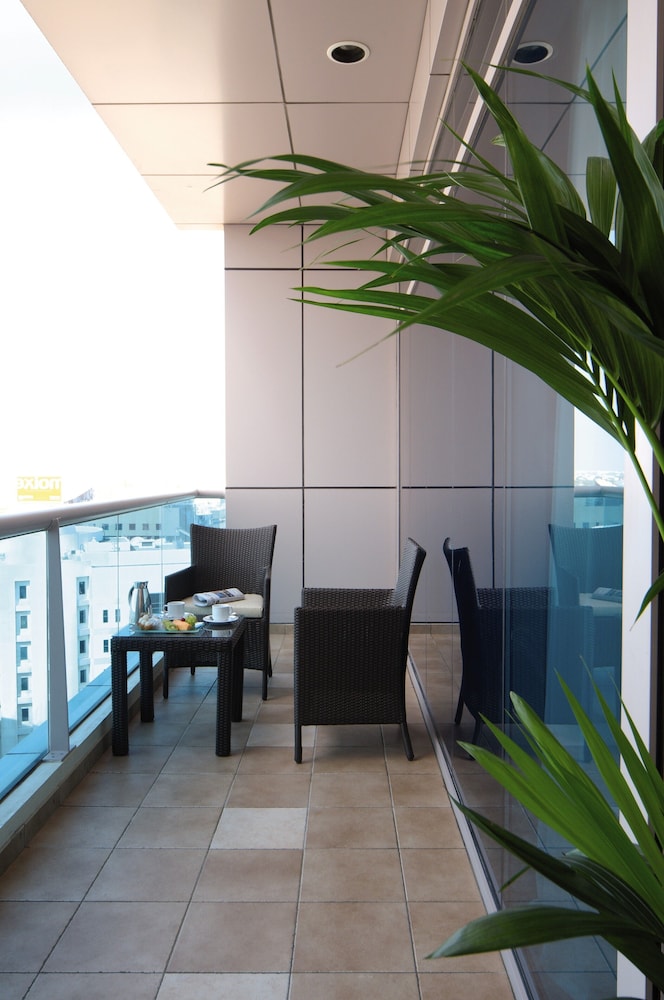 Mövenpick Hotel & Apartments Bur Dubai Rezervasyon